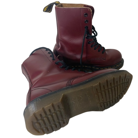 Dr martens lace up boots made in England 10 eye - Picture 4 of 11